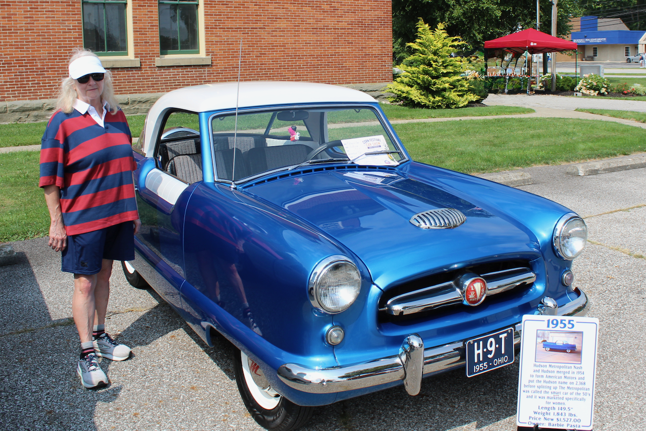 1955 Hudson Metropolitan Nash, blue and white